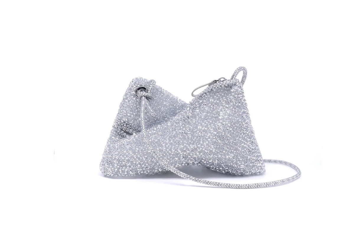 LE SSERAFIM 隊長 Kim Chaewon 也背了 ANTEPRIMA 的 Wirebag!