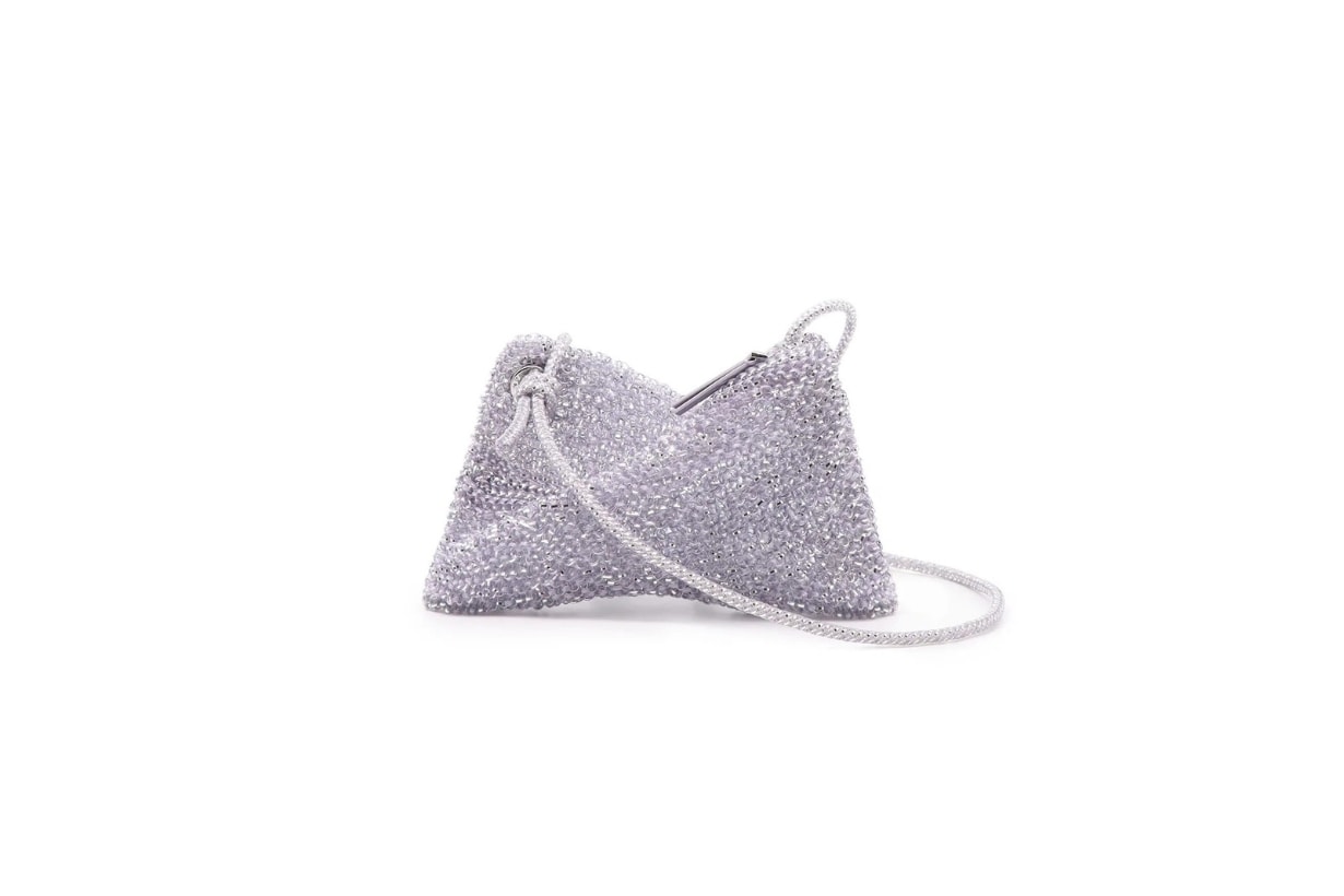 LE SSERAFIM 隊長 Kim Chaewon 也背了 ANTEPRIMA 的 Wirebag！