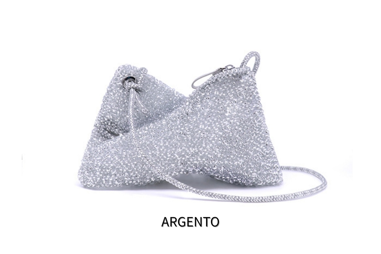 LE SSERAFIM 隊長 Kim Chaewon 也背了 ANTEPRIMA 的 Wirebag！