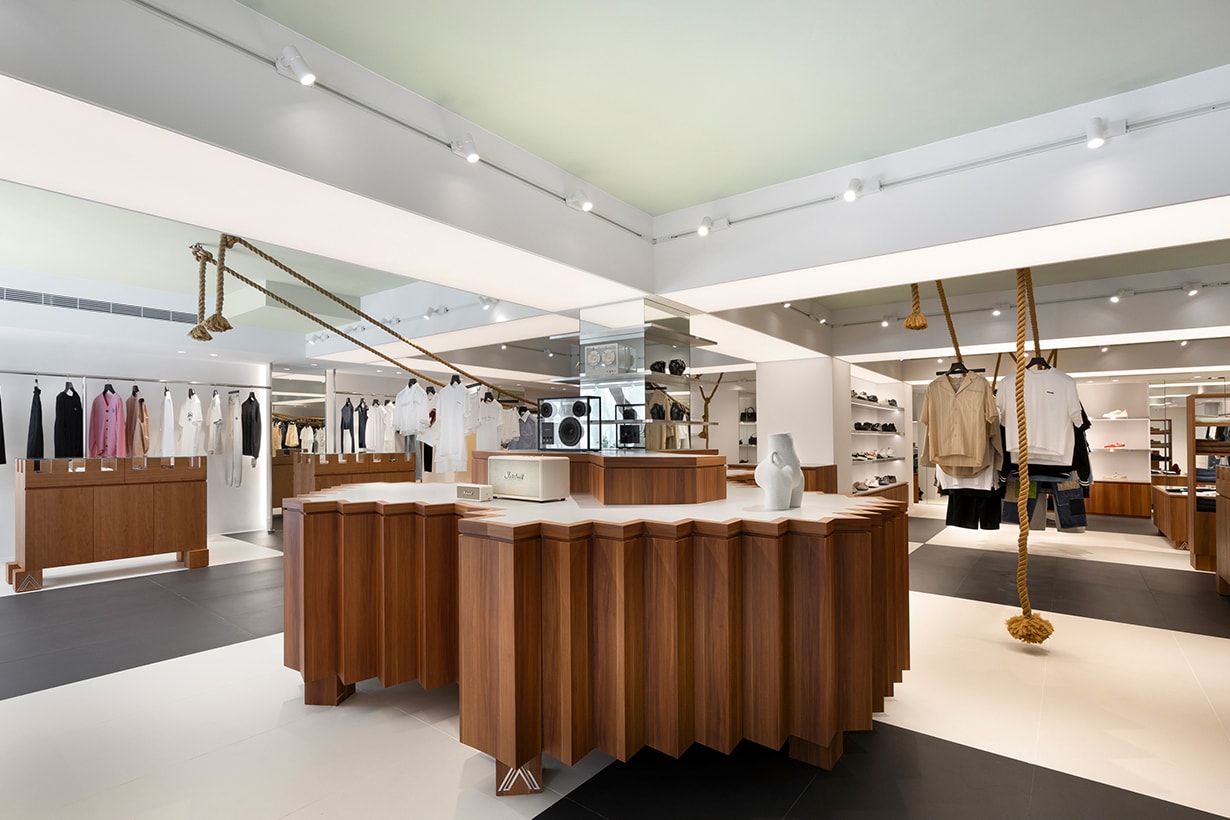 artifacts 14th anniversary brand new ZHONGXIAO DUNHUA Drôle de Monsieur pop-up flagship