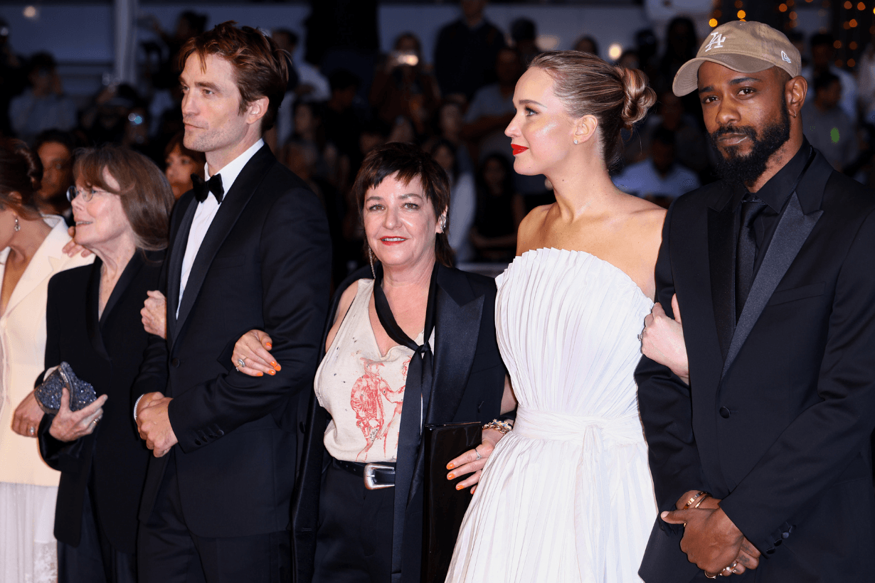Festival de Cannes 2025 Jennifer Lawrence Robert Pattinson Die My Love Red Carpet
