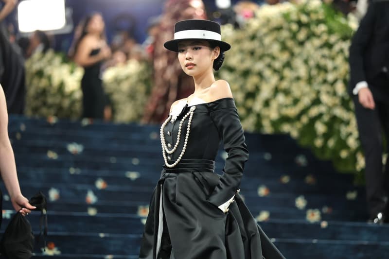 Jennie 2025 Met Gala bow tie chanel bowcore Hairstyle trend