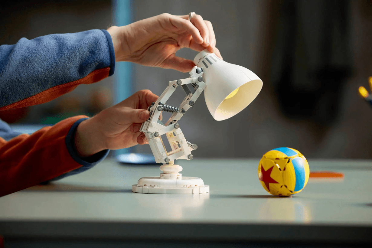 LEGO Ideas 21357 Disney Pixar Luxo Jr