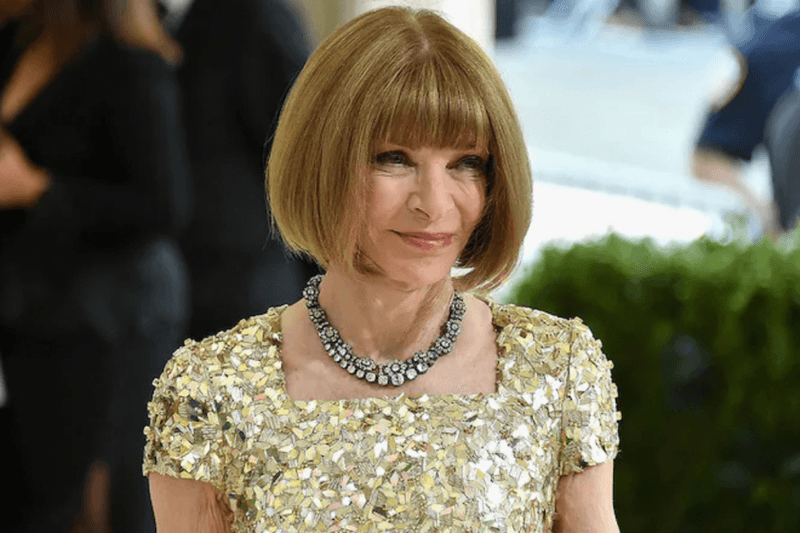 時尚界震撼彈：《VOGUE》總編 Anna Wintour 宣布辭職！接下這頂時尚王冠的會是誰？