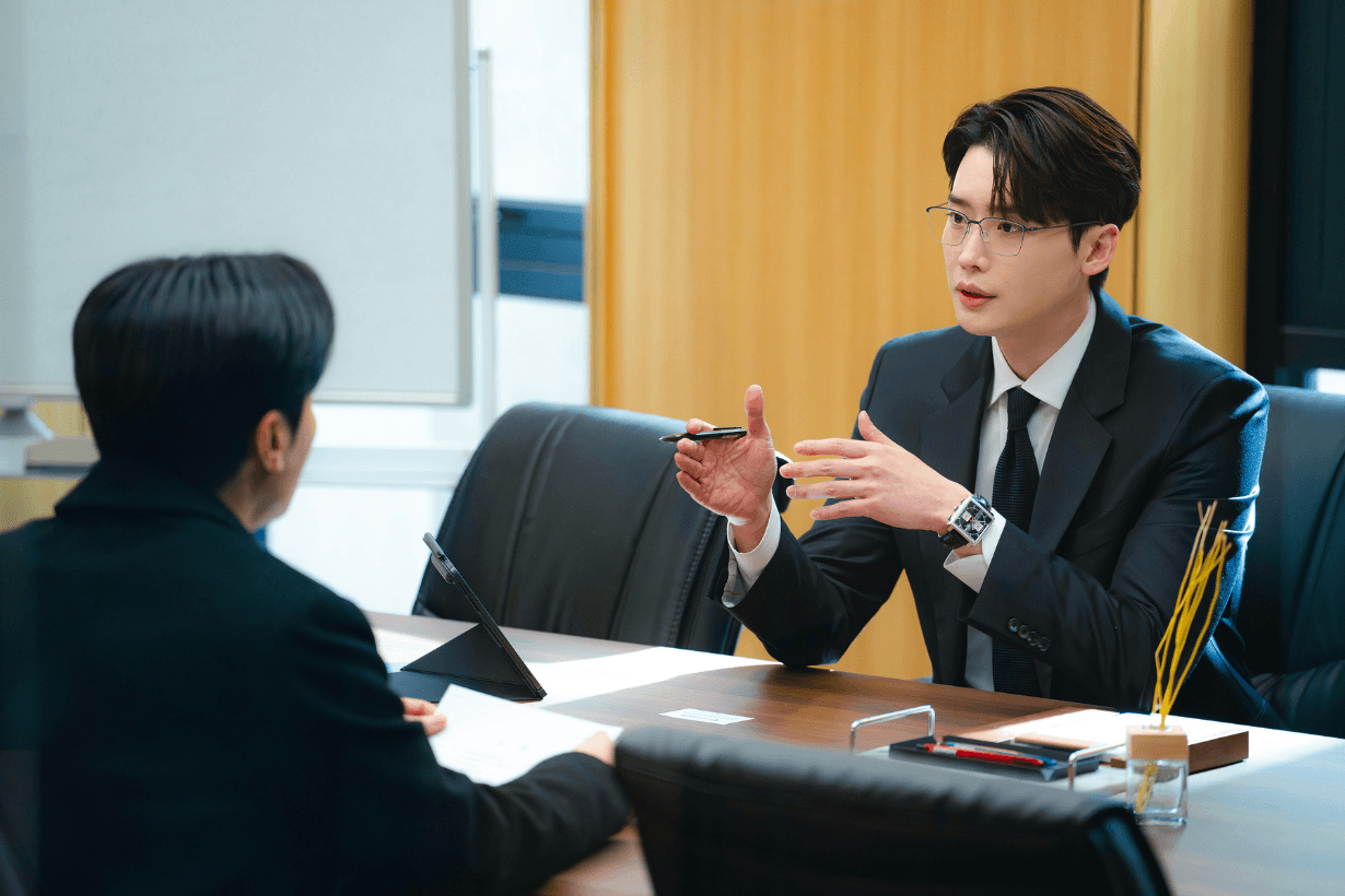 Disney plus Law and The City K-drama Lee Jong Suk Mun Ka Young