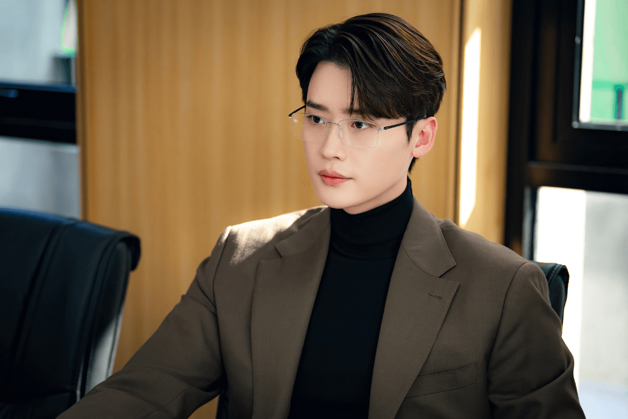Disney plus Law and The City K-drama Lee Jong Suk Mun Ka Young