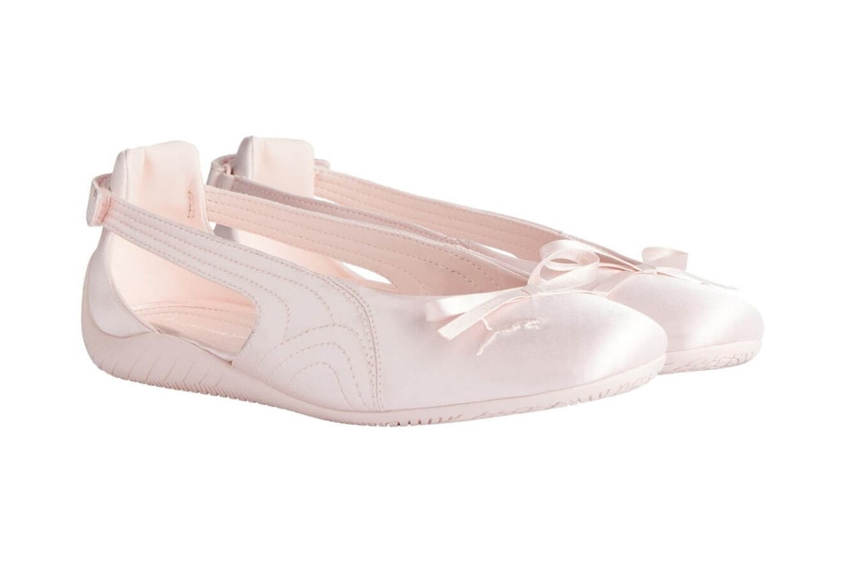 Balenciaga x Puma：甜酷感滿分的鏤空芭蕾舞鞋，走在路上回頭率超高！