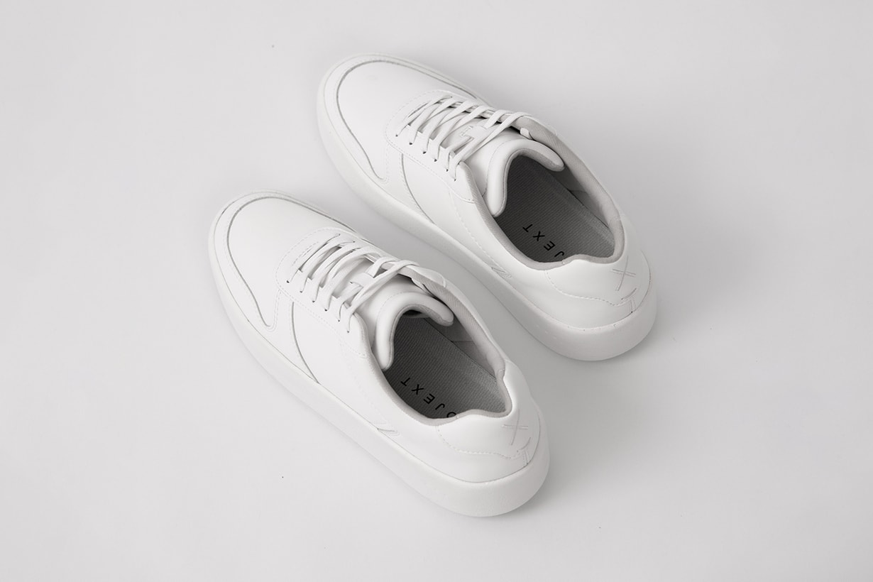 Projext scooter model 3 white shoes sneakers water proof