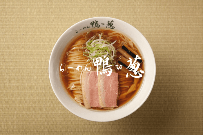 3 年上榜 Tabelog 百名店:不用飛日本就能吃到!下雨也大排長龍的傳奇拉麵店鴨 to 蔥限時登陸香港!