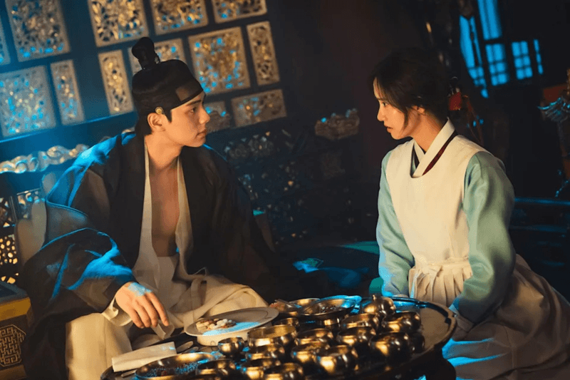 法餐主廚掉到了古代宮廷廚房？潤娥主演 Netflix 新韓劇，《母胎單身》的她也現身宮鬥！