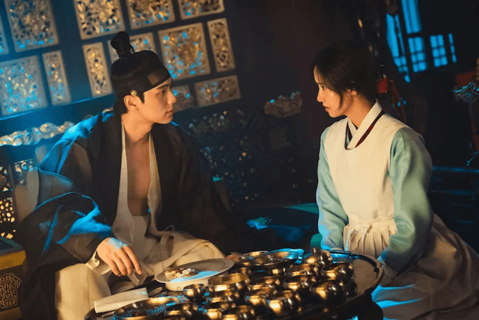 法餐主廚掉到了古代宮廷廚房?潤娥主演 Netflix 新韓劇,《母胎單身》的她也現身宮鬥!