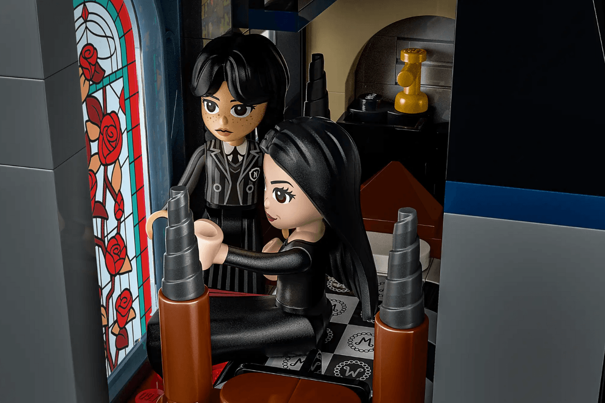 LEGO Wednesday Season 2 Morticias Cottage Things Apartment Black Dahlia Flower