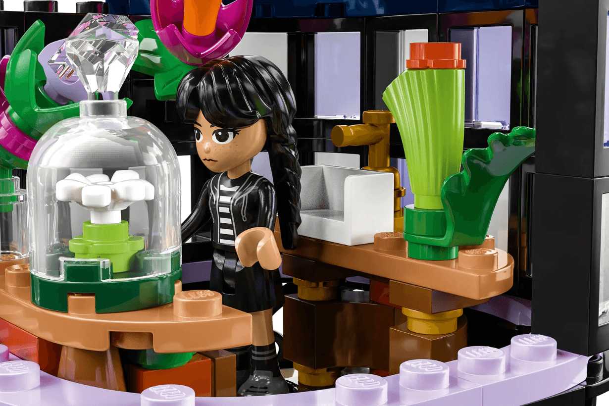 LEGO Wednesday Season 2 Morticias Cottage Things Apartment Black Dahlia Flower