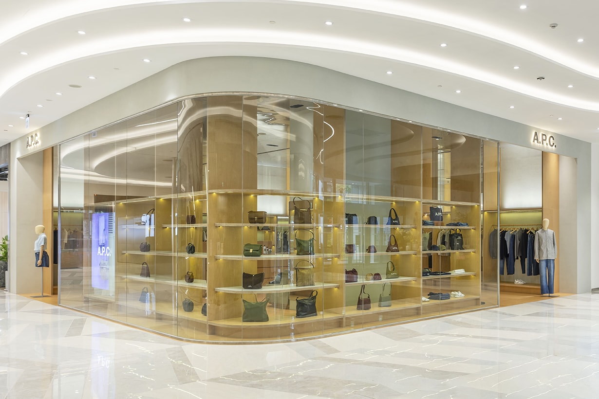 A.P.C. dream plaza store pets toutou taipei xinyi