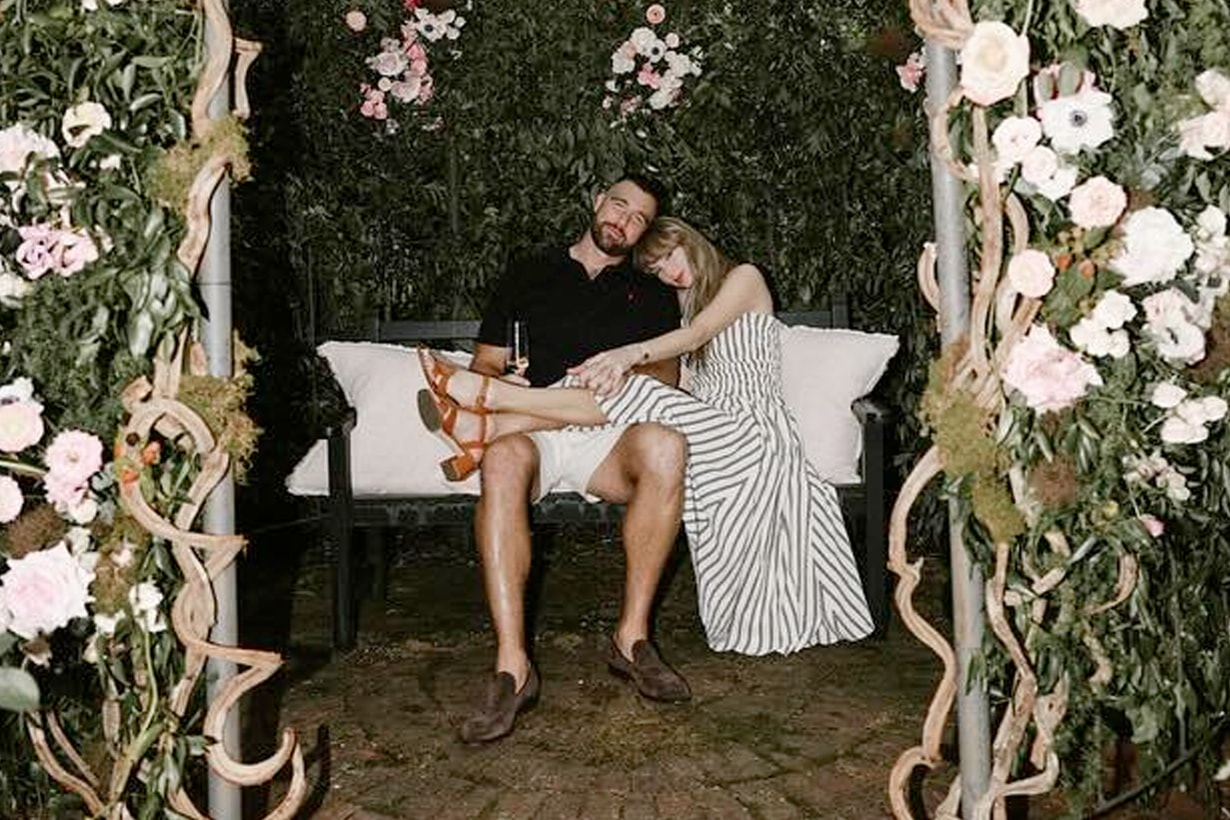 Taylor Swift Travis Kelce engaged married official