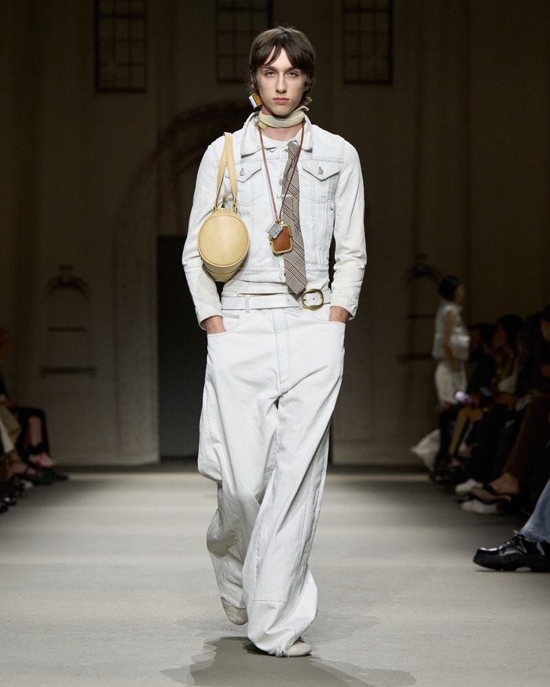 coach 2026 spring runway hightlight bag detail kisslock