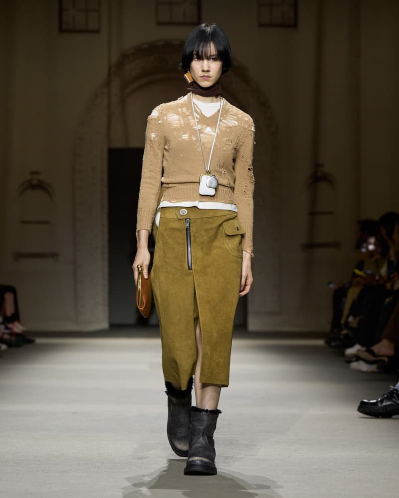 coach 2026 spring runway hightlight bag detail kisslock