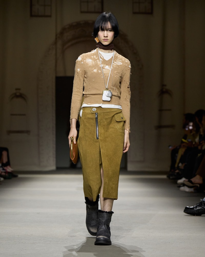 coach 2026 spring runway hightlight bag detail kisslock
