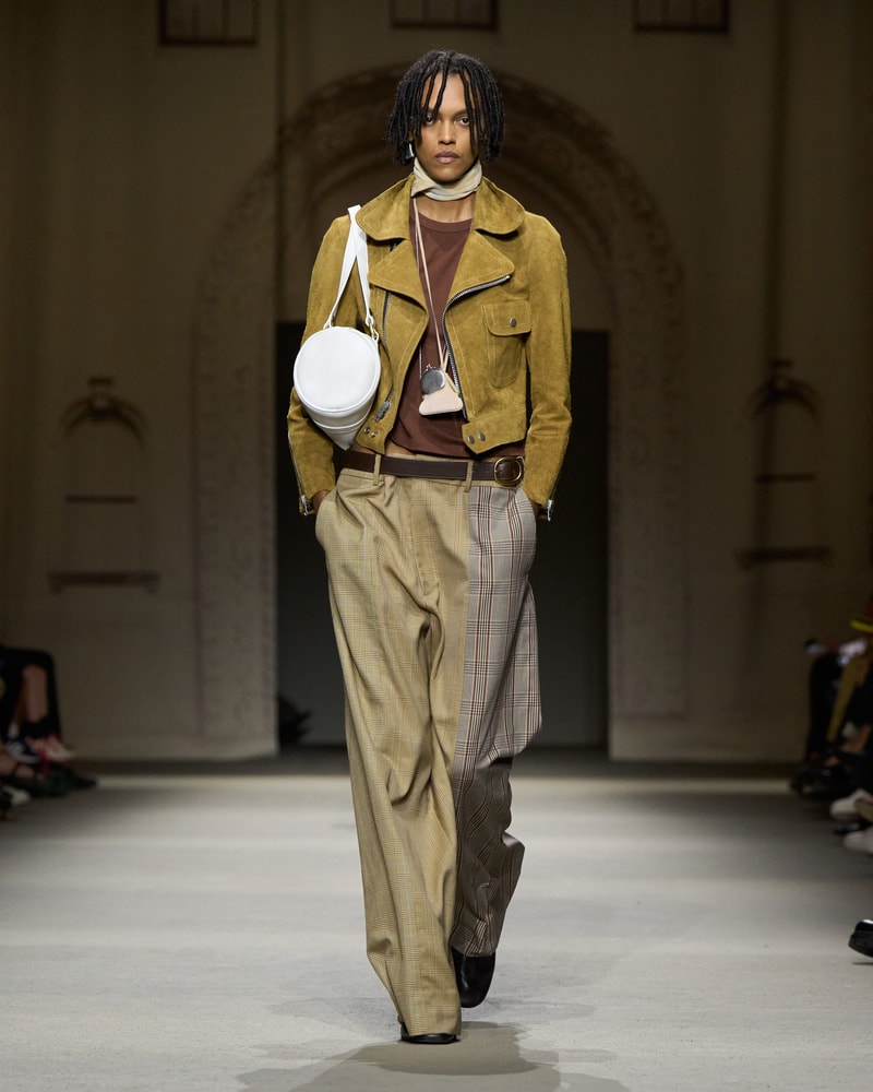 coach 2026 spring runway hightlight bag detail kisslock