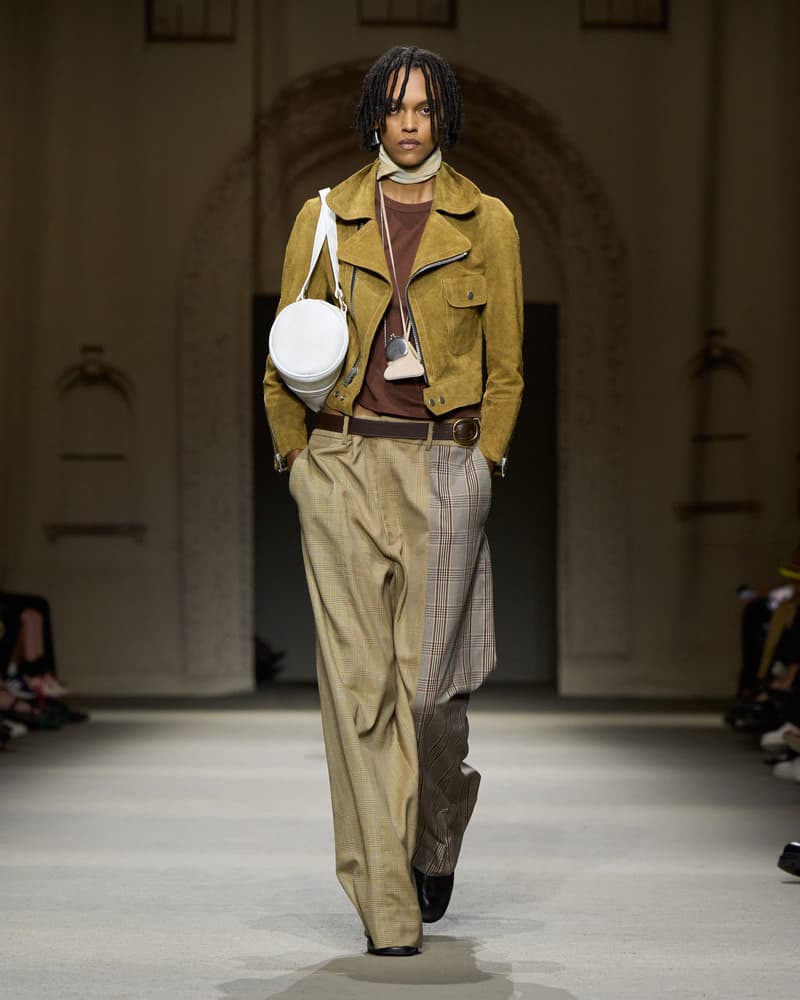 coach 2026 spring runway hightlight bag detail kisslock