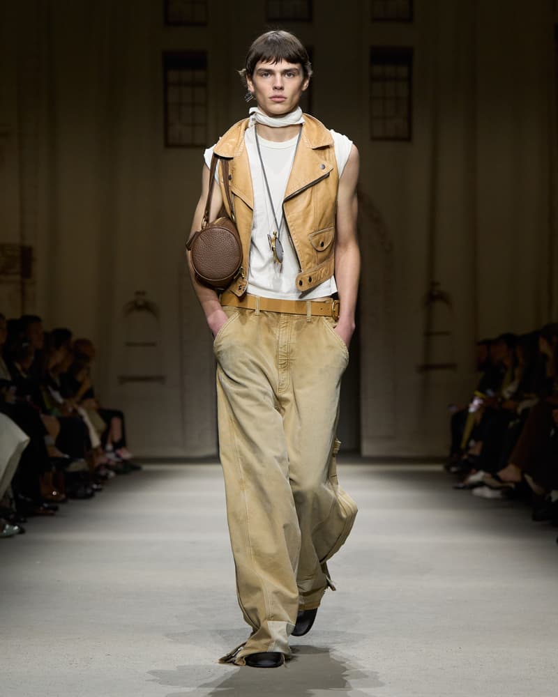 coach 2026 spring runway hightlight bag detail kisslock