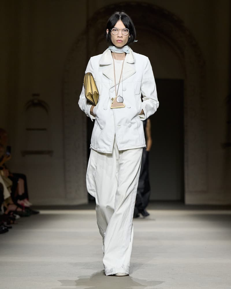 coach 2026 spring runway hightlight bag detail kisslock