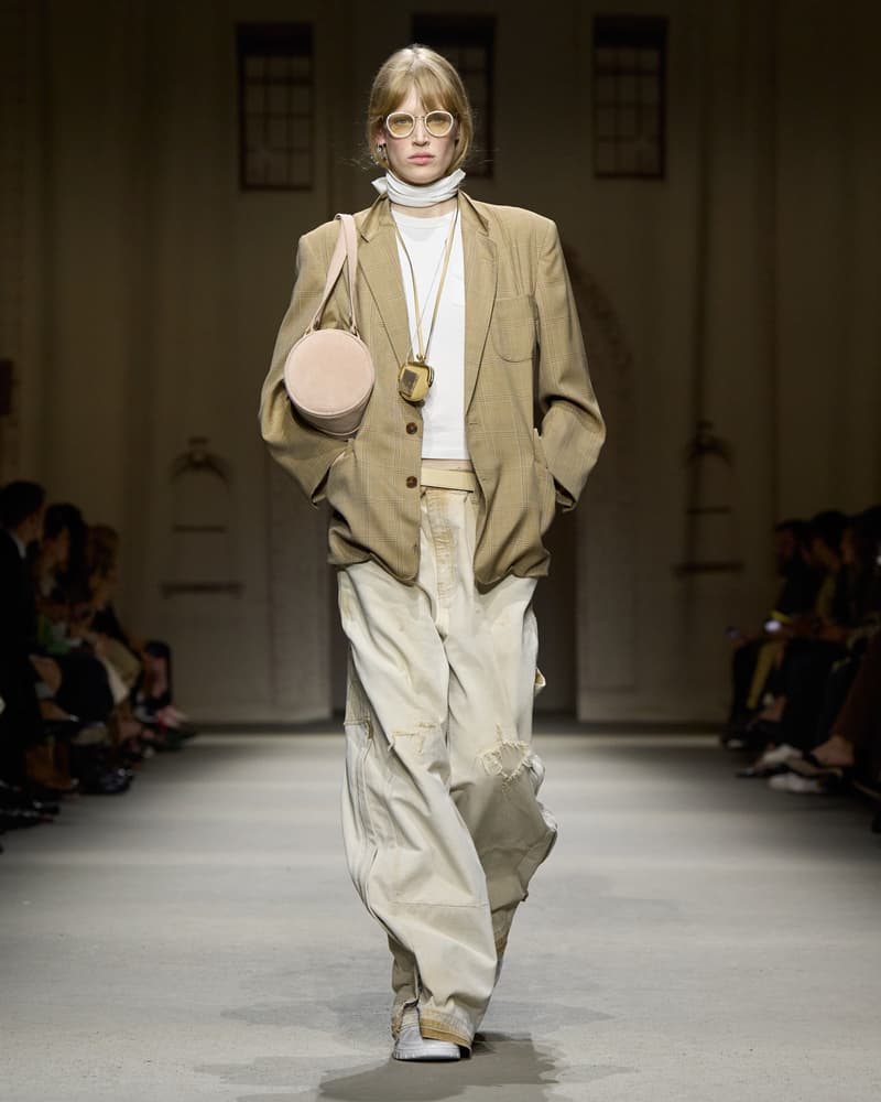 coach 2026 spring runway hightlight bag detail kisslock
