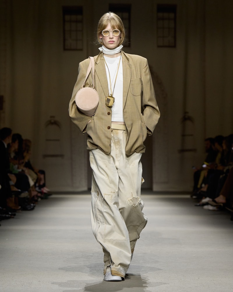 coach 2026 spring runway hightlight bag detail kisslock