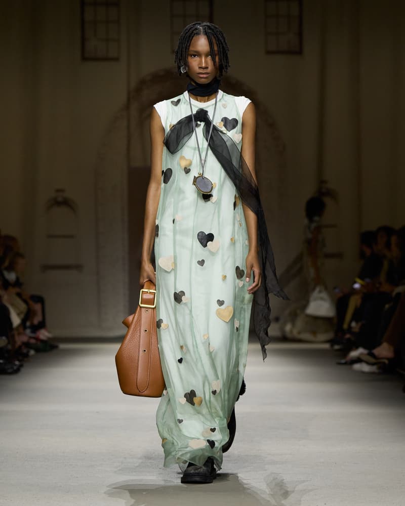 coach 2026 spring runway hightlight bag detail kisslock