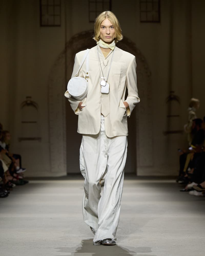 coach 2026 spring runway hightlight bag detail kisslock