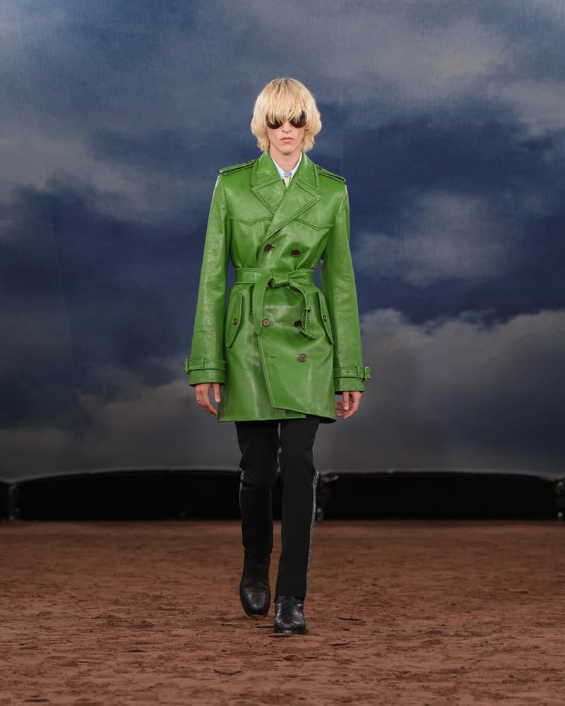 Burberry 2026 夏季系列：讓你知道英倫詩人也懂搖滾音樂！