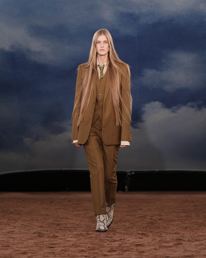 Burberry 2026 夏季系列：讓你知道英倫詩人也懂搖滾音樂！