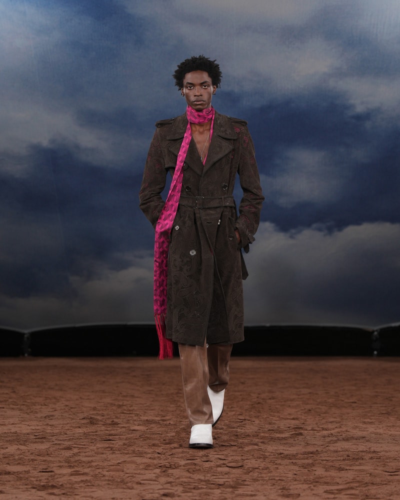 Burberry 2026 夏季系列：讓你知道英倫詩人也懂搖滾音樂！