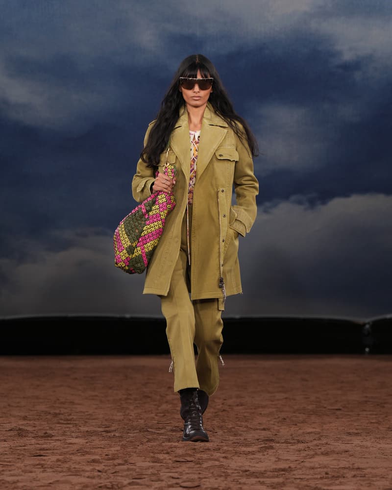 Burberry 2026 夏季系列：讓你知道英倫詩人也懂搖滾音樂！