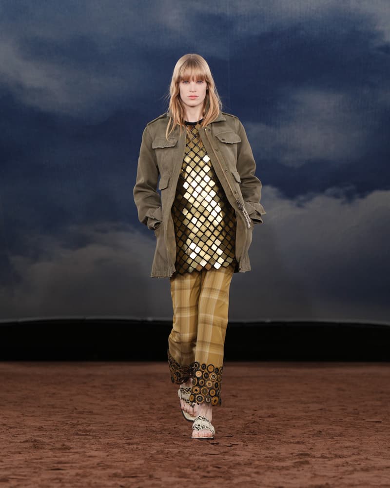 Burberry 2026 夏季系列：讓你知道英倫詩人也懂搖滾音樂！