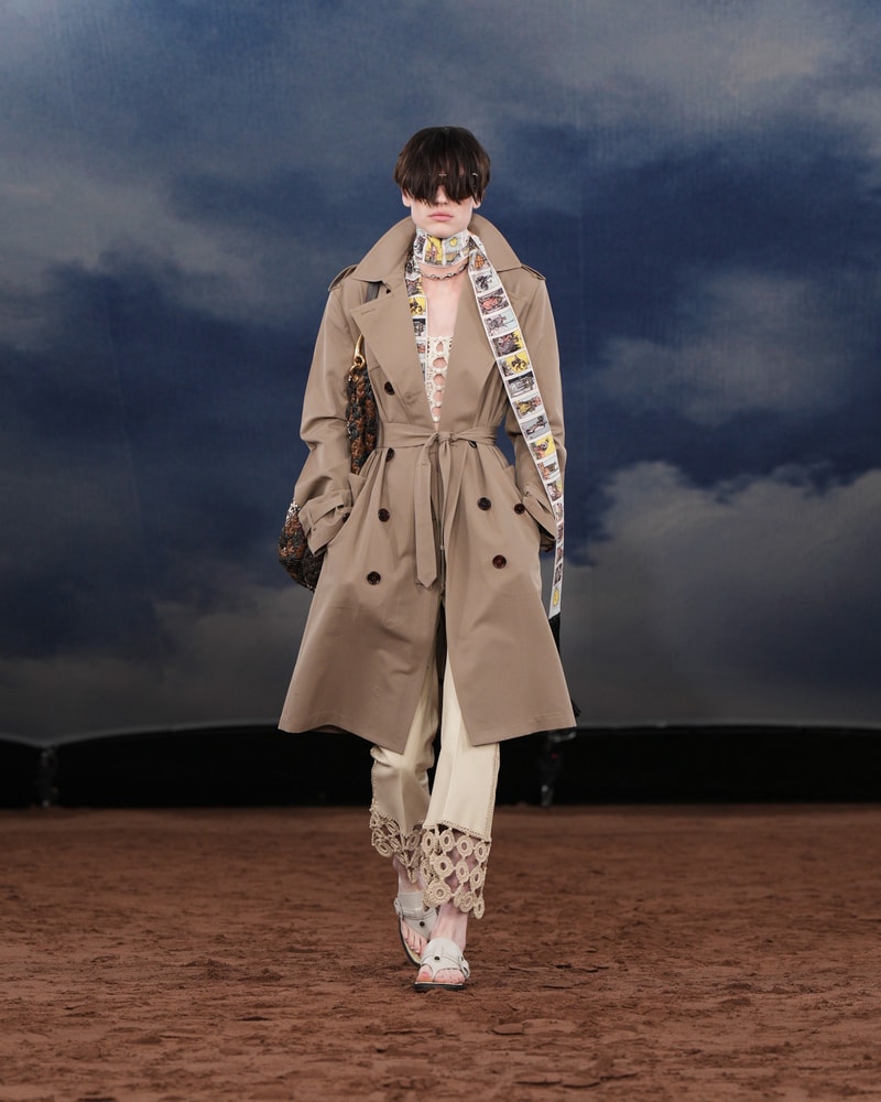 Burberry 2026 夏季系列：讓你知道英倫詩人也懂搖滾音樂！