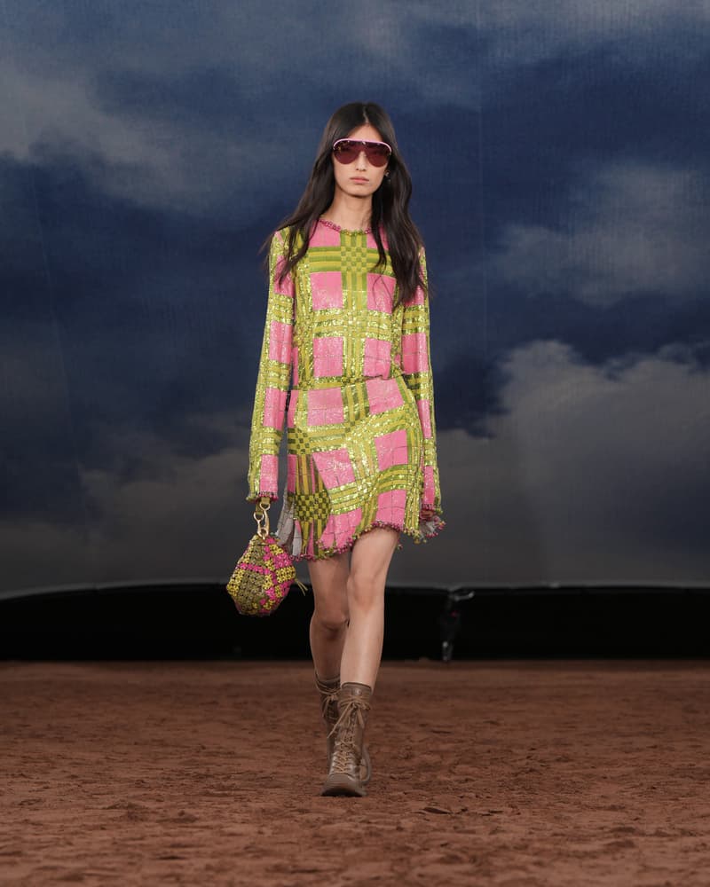 Burberry 2026 夏季系列：讓你知道英倫詩人也懂搖滾音樂！