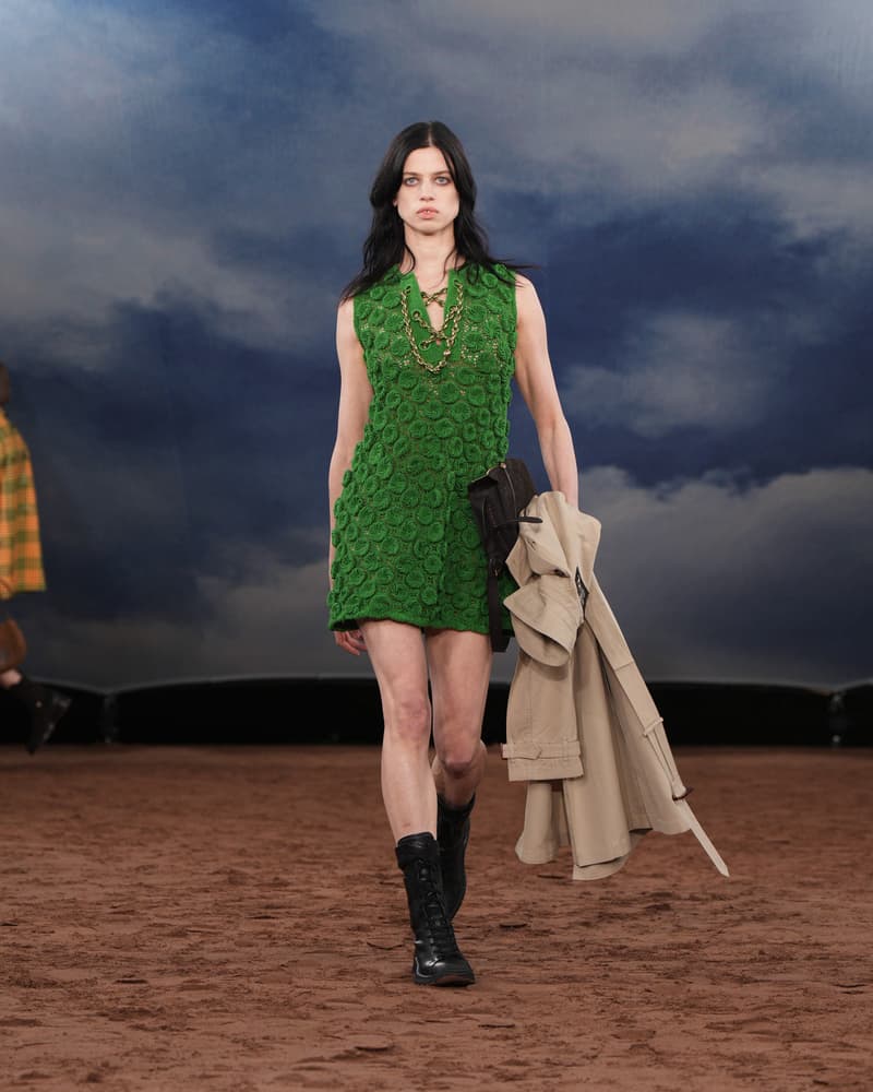 Burberry 2026 夏季系列：讓你知道英倫詩人也懂搖滾音樂！