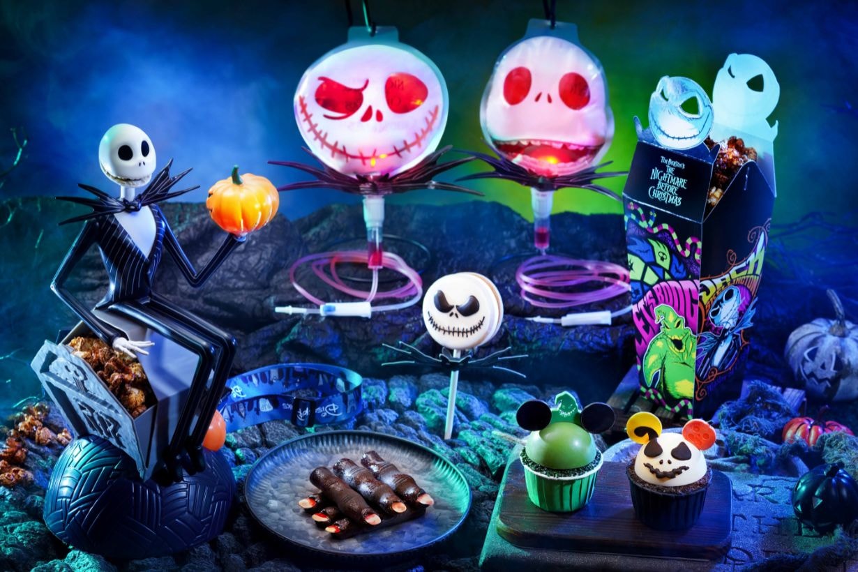 hong-kong-disneyland-halloween-friends-and-villains-wicked-20-years-anniversary-celebration