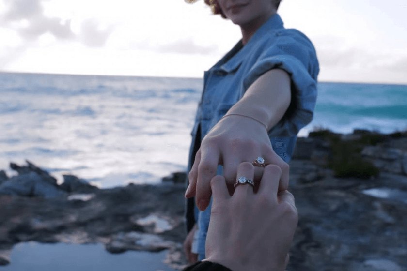 默默守護同性戀情 7 年:「超殺女」Chloë Grace Moretz 與模特女友 Kate Harrison 結婚了!