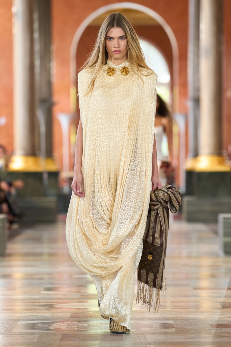 #PFW：穿越時空的奢華之旅...LOUIS VUITTON 2026 春夏，把居家生活變得精緻優雅！