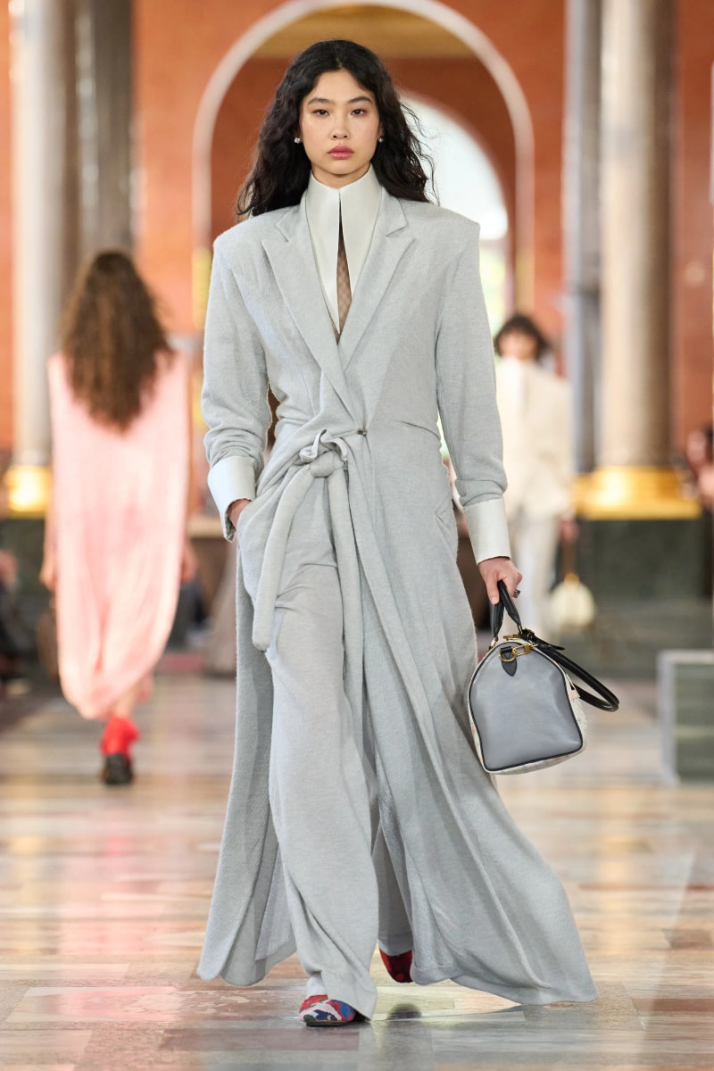 #PFW：穿越時空的奢華之旅...LOUIS VUITTON 2026 春夏，把居家生活變得精緻優雅！