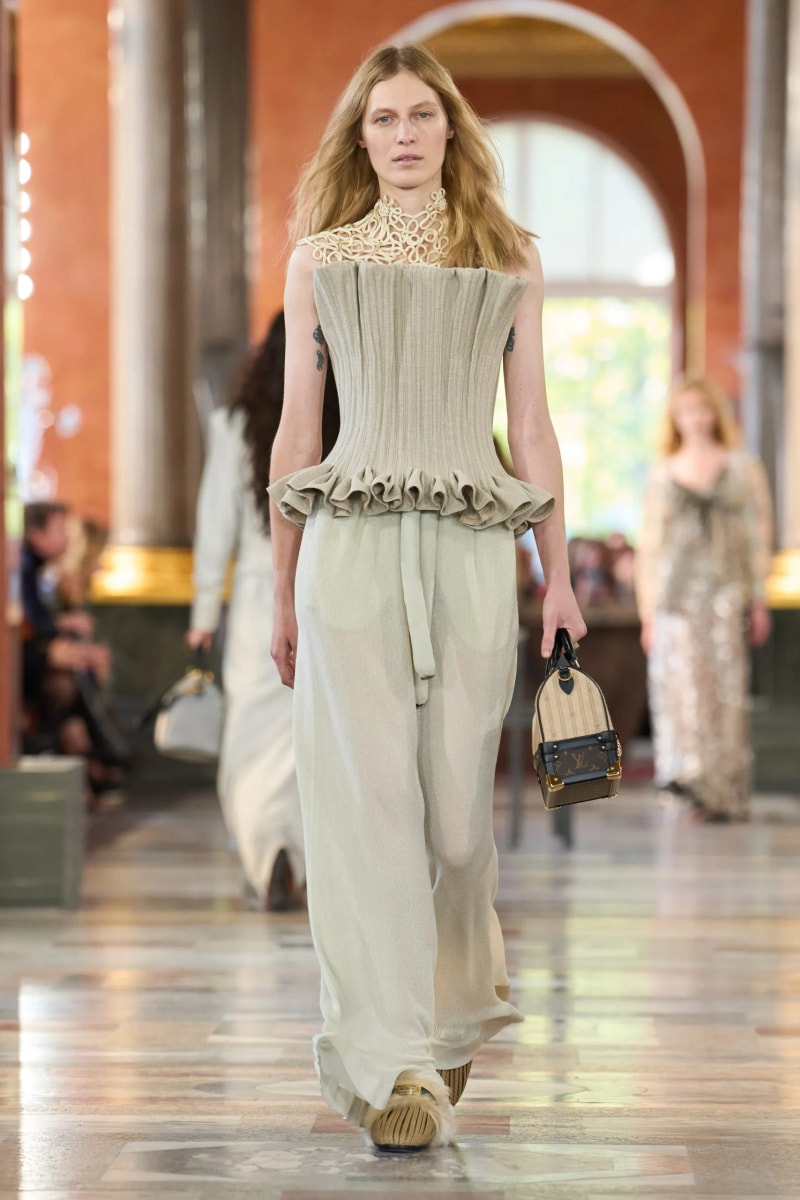 #PFW：穿越時空的奢華之旅...LOUIS VUITTON 2026 春夏，把居家生活變得精緻優雅！