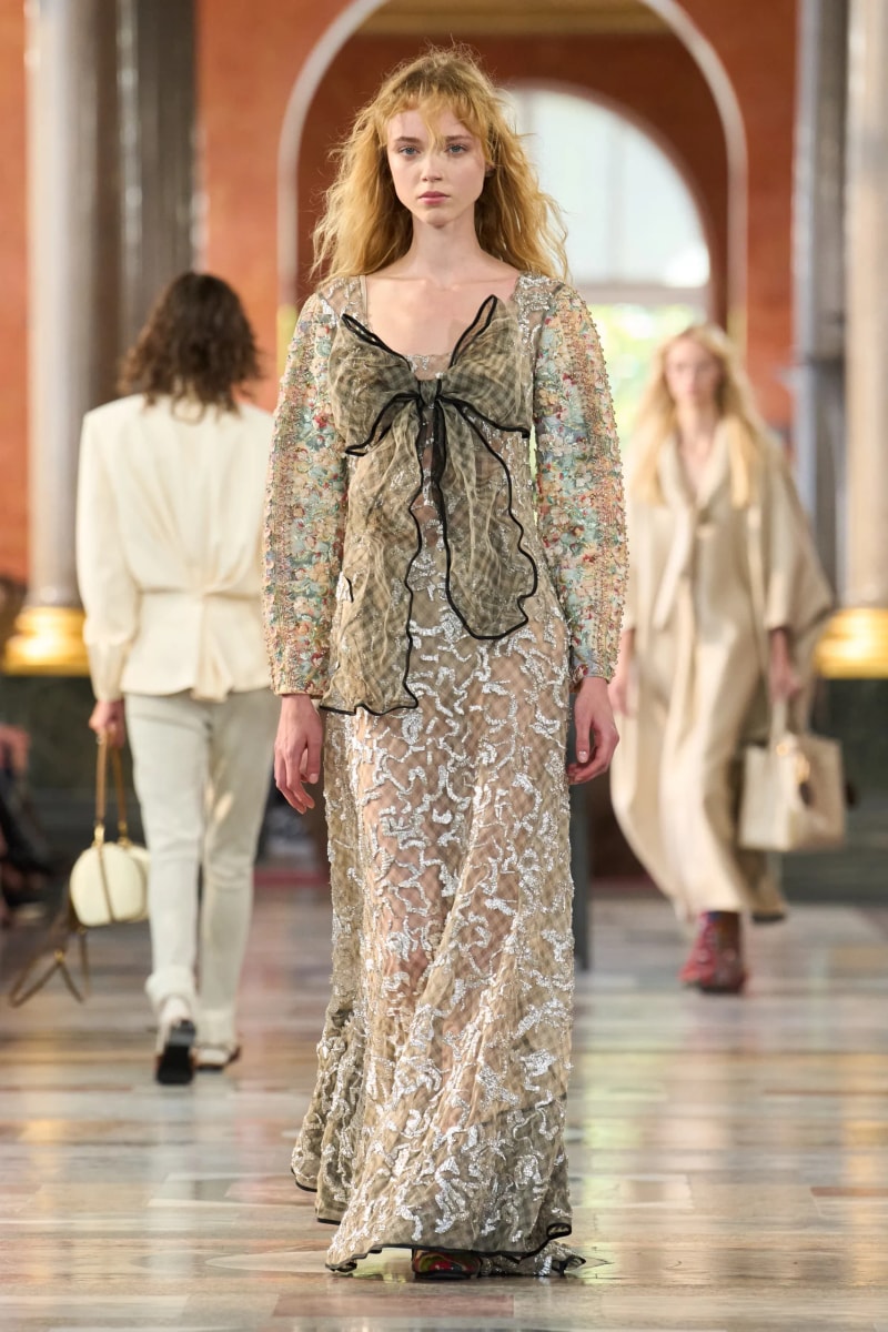 #PFW：穿越時空的奢華之旅...LOUIS VUITTON 2026 春夏，把居家生活變得精緻優雅！