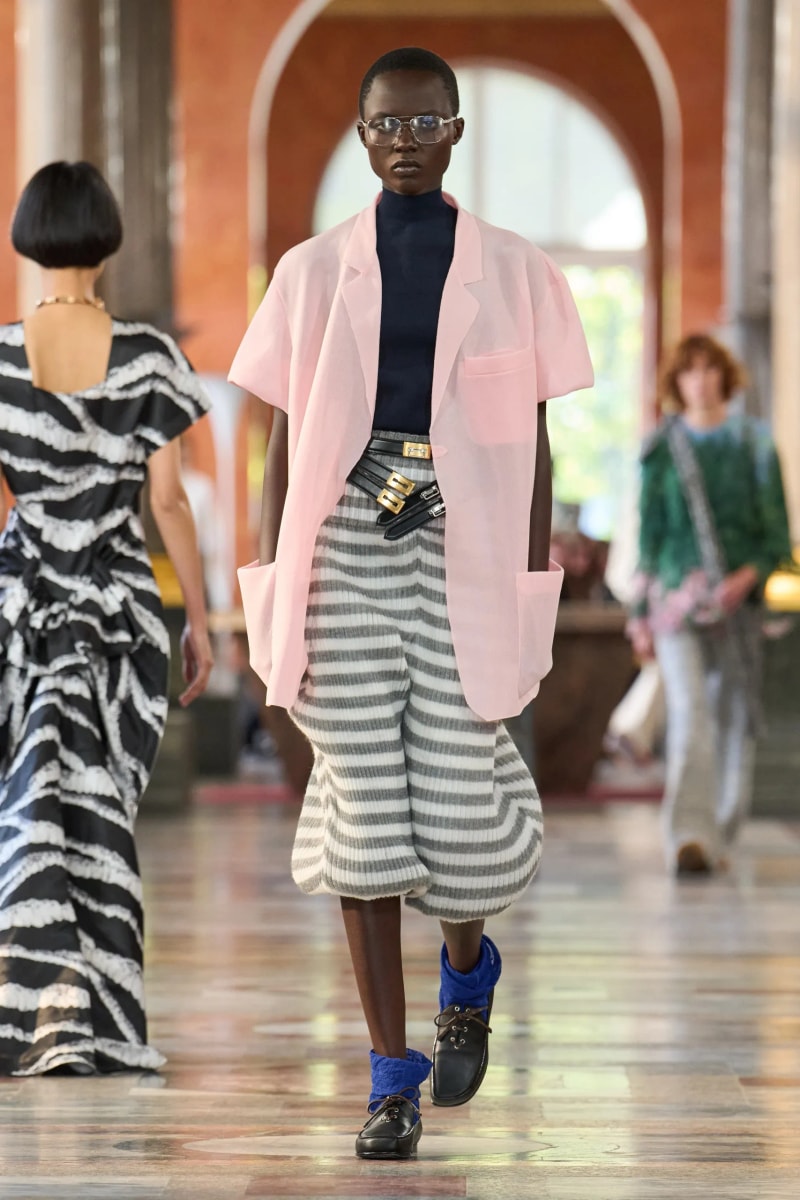 #PFW：穿越時空的奢華之旅...LOUIS VUITTON 2026 春夏，把居家生活變得精緻優雅！