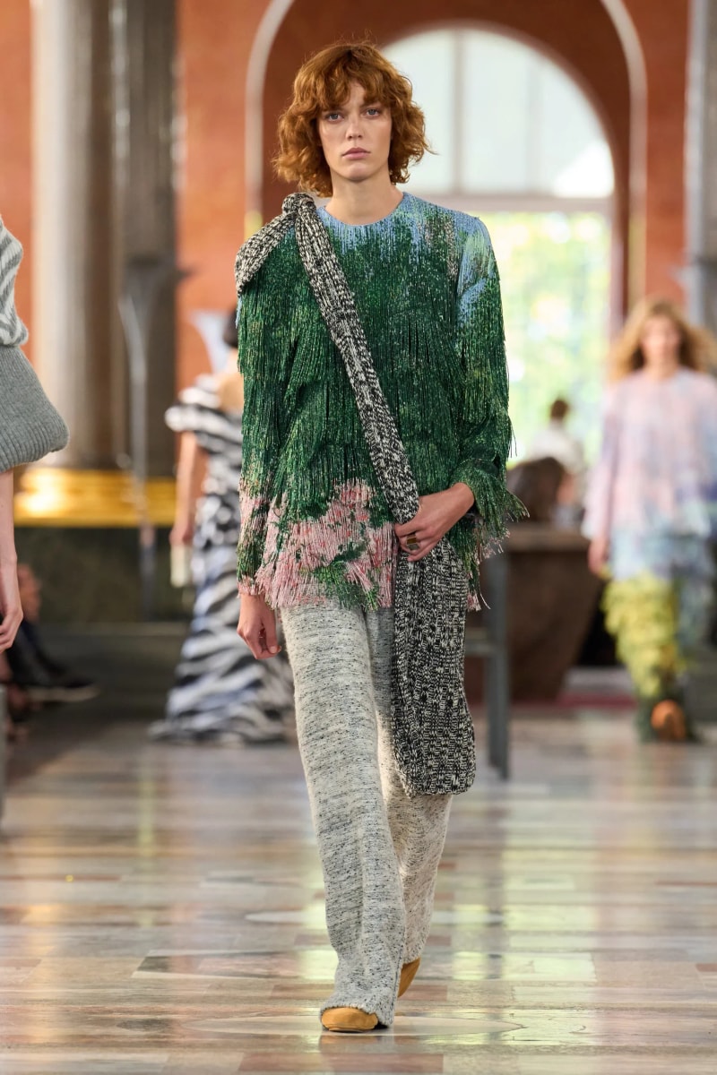 #PFW：穿越時空的奢華之旅...LOUIS VUITTON 2026 春夏，把居家生活變得精緻優雅！