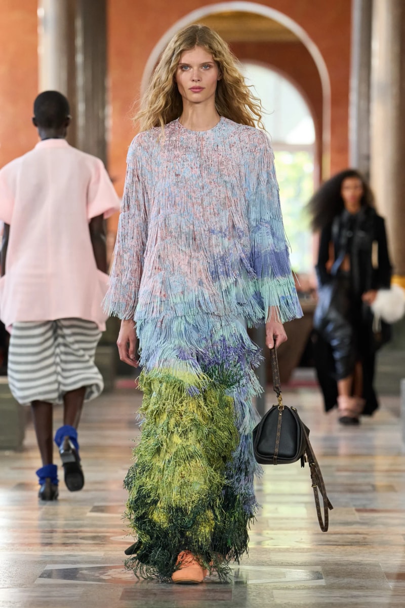 #PFW：穿越時空的奢華之旅...LOUIS VUITTON 2026 春夏，把居家生活變得精緻優雅！
