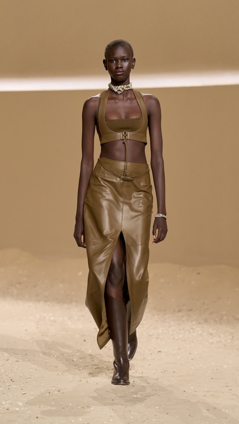 Hermès scarf tips 2026 spring summer pfw how to
