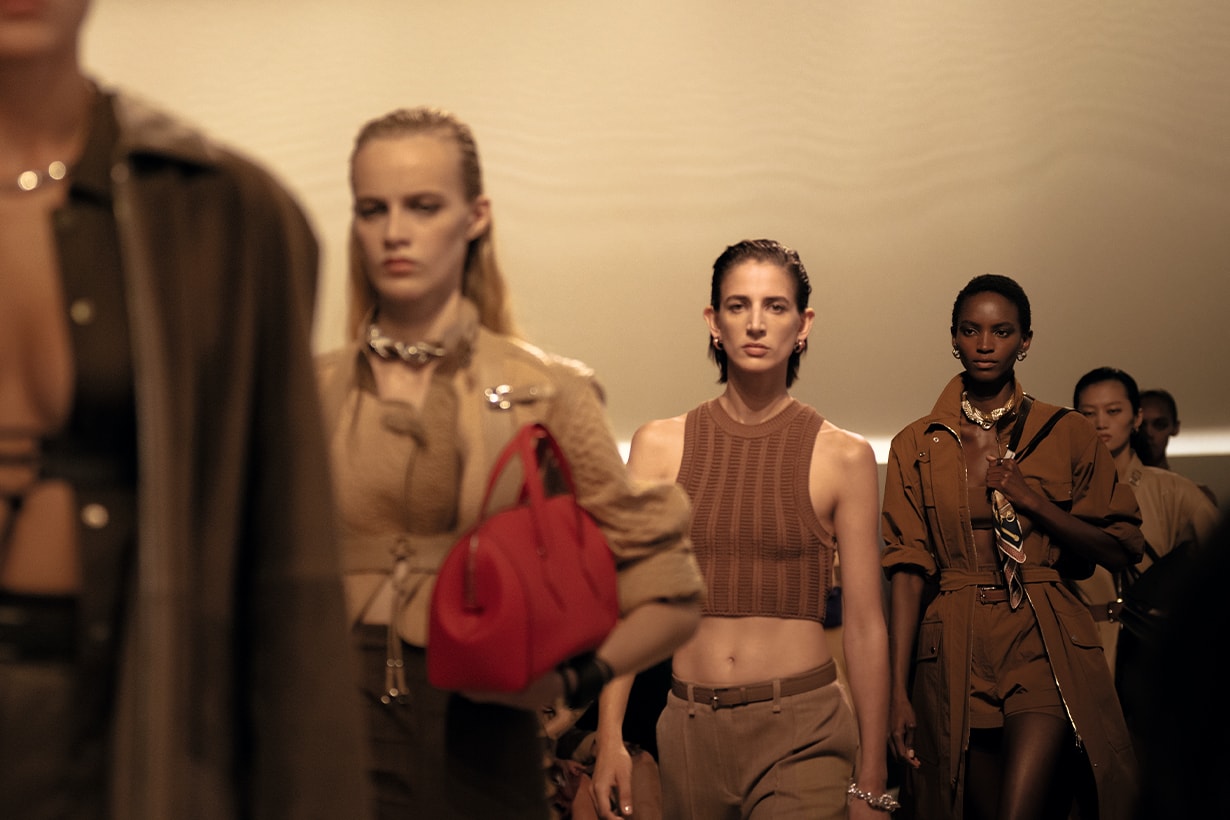 Hermès scarf tips 2026 spring summer pfw how to