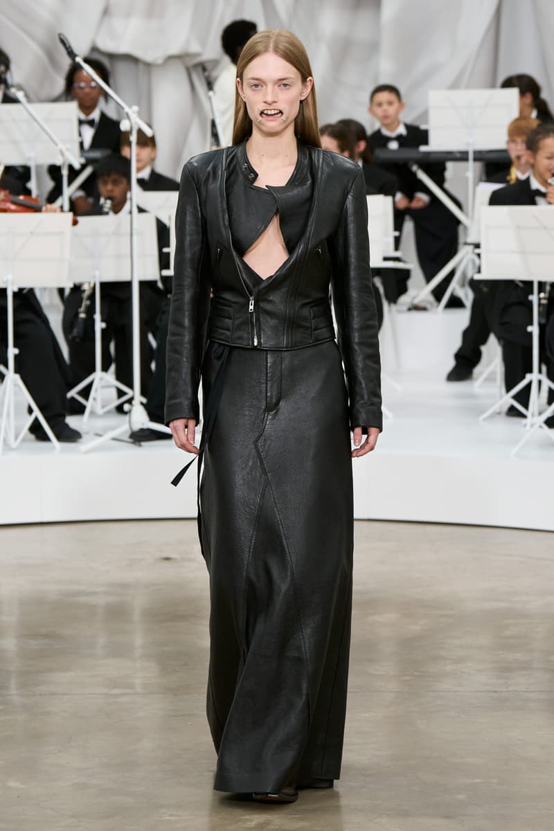 Maison Margiela SS26:詭異又清新,Glenn Martens 再次驚艷四座!